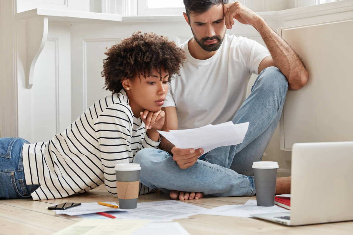 mentiras financieras,tu mujer te engaña con el dinero