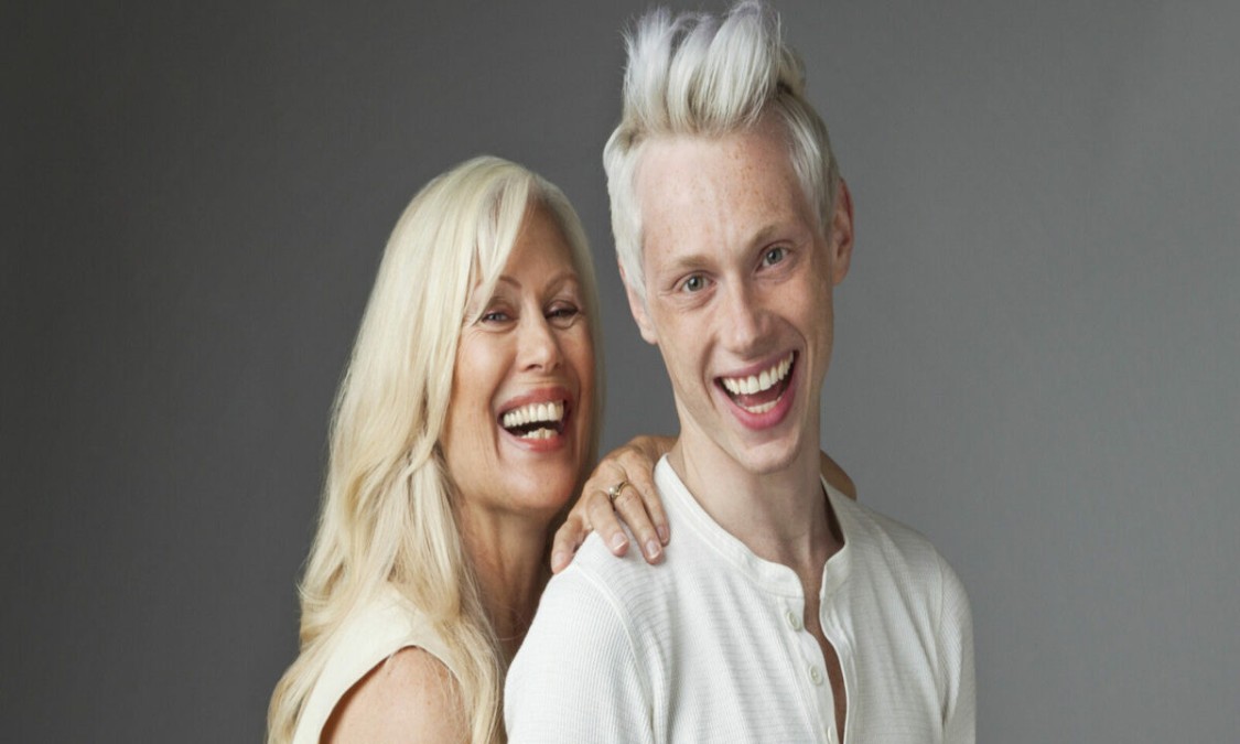 20 Signs A Younger Man Likes An Older Woman