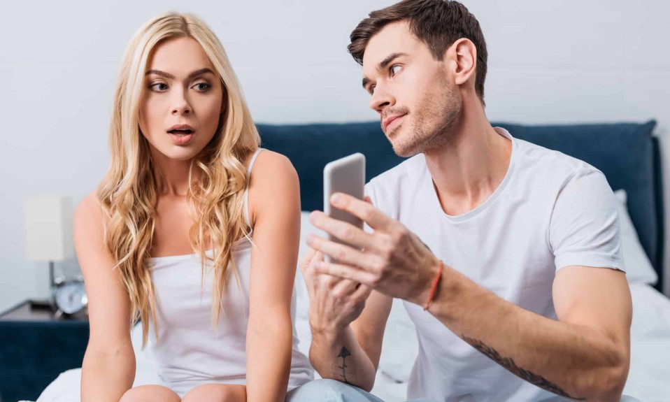 How To Tell If Your Boyfriend Is Cheating On You